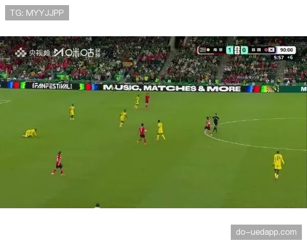 墨西哥3-0捷克：世界杯A组末轮比赛回顾